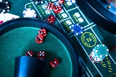 dt taiwan app showing live blackjack and roulette tables with real-time video streams